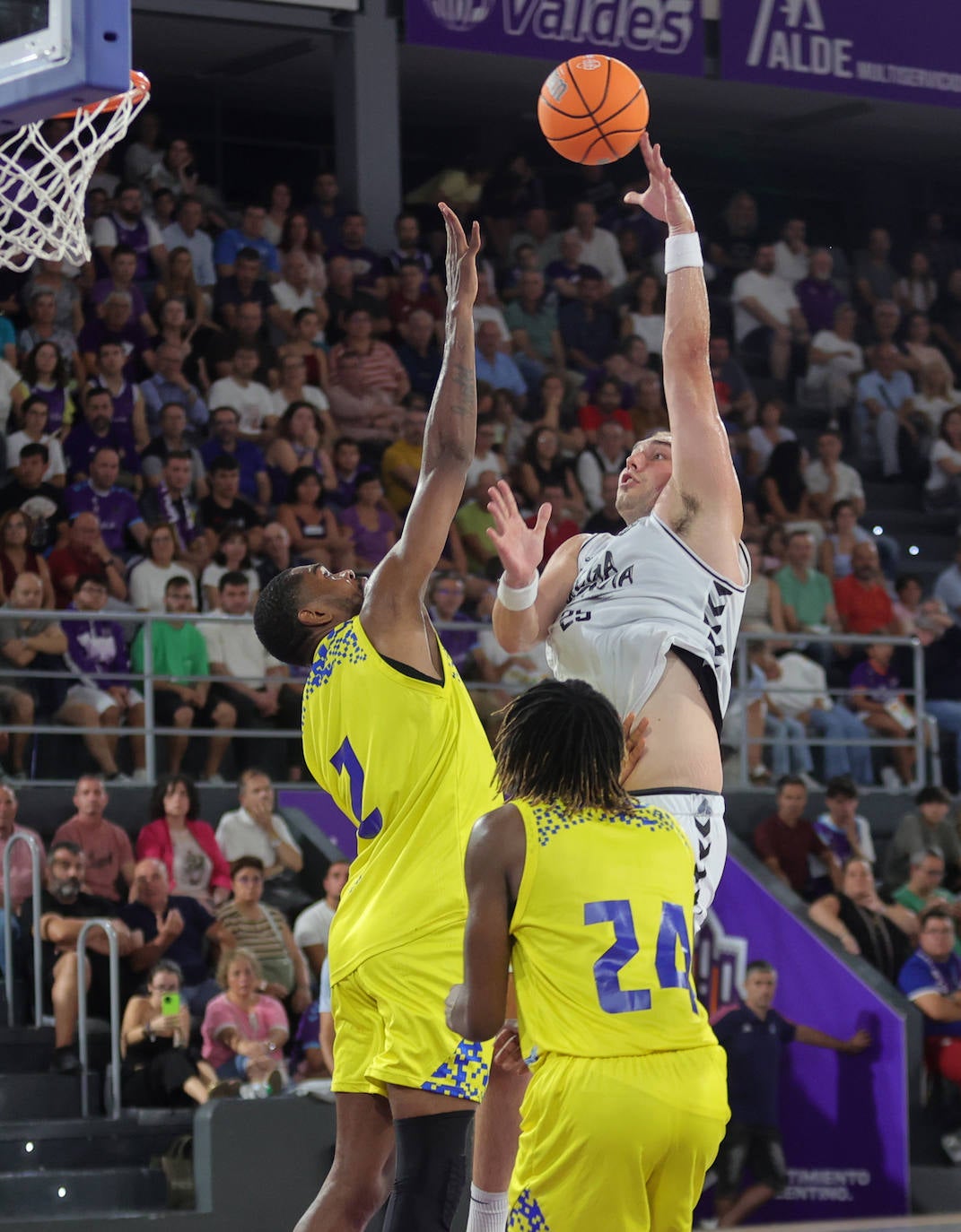 Así ha sido el primer partido del Palencia Baloncesto de pretemporada