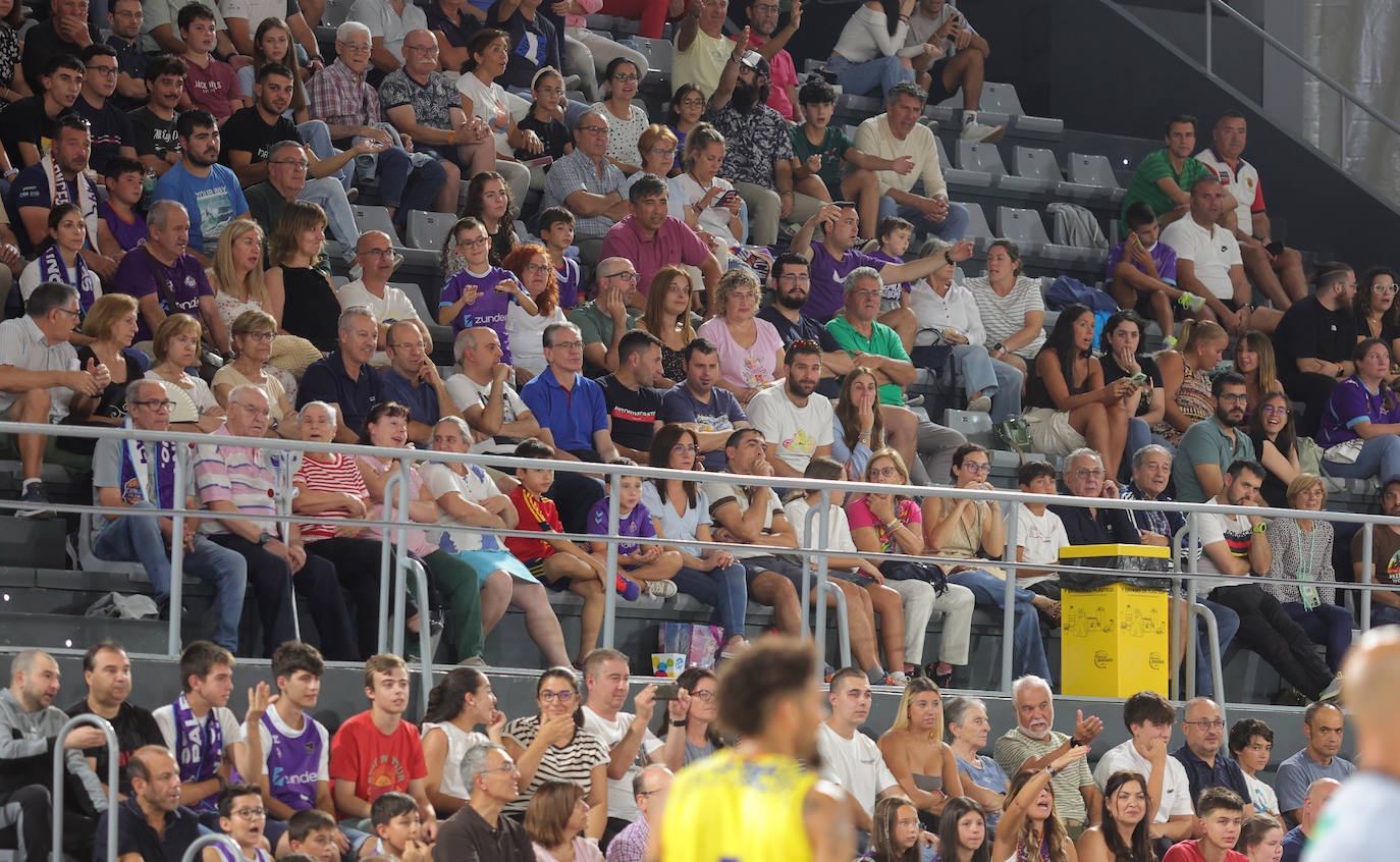 Búscate en las gradas del Pabellón en el Palencia Baloncesto-Petro de Luanda