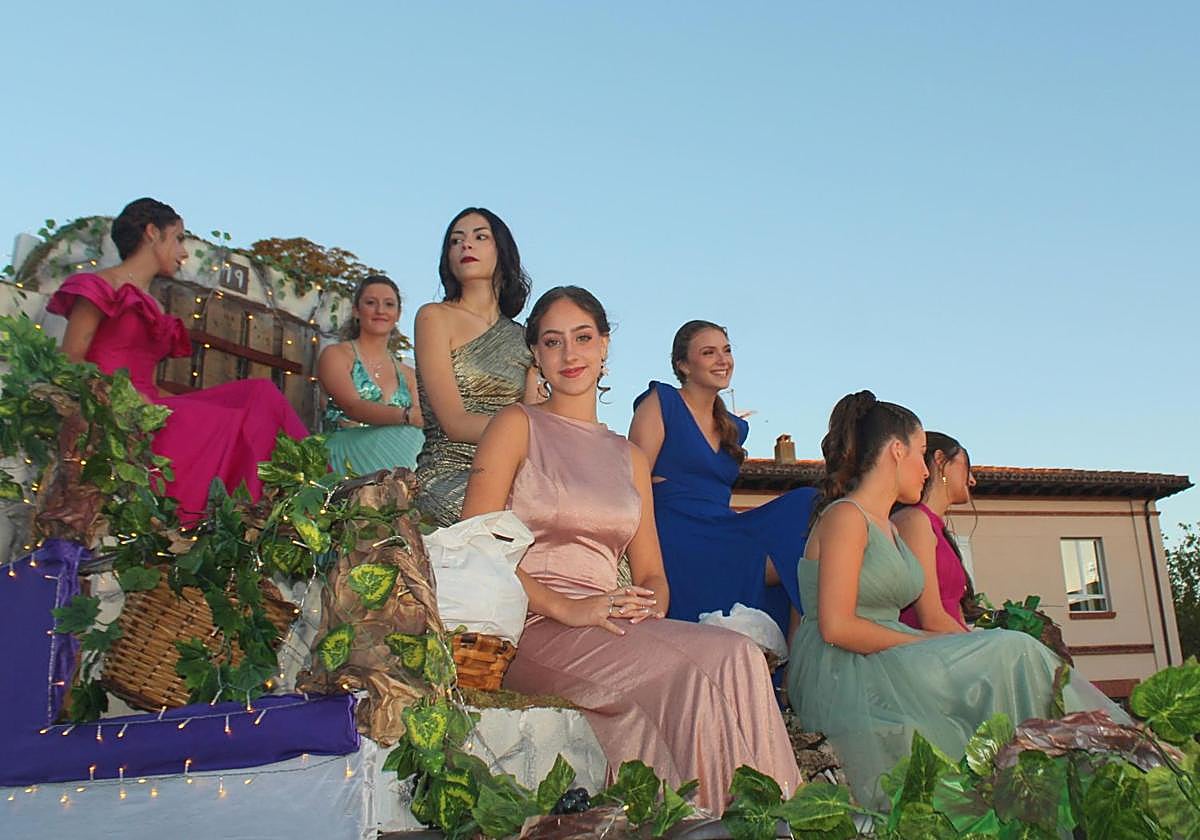 Las damas de las fiestas.