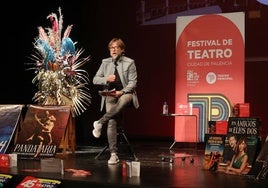 El concejal de Cultura, Fran Fernández, presenta del Festival de Teatro 'Ciudad de Palencia', este viernes.