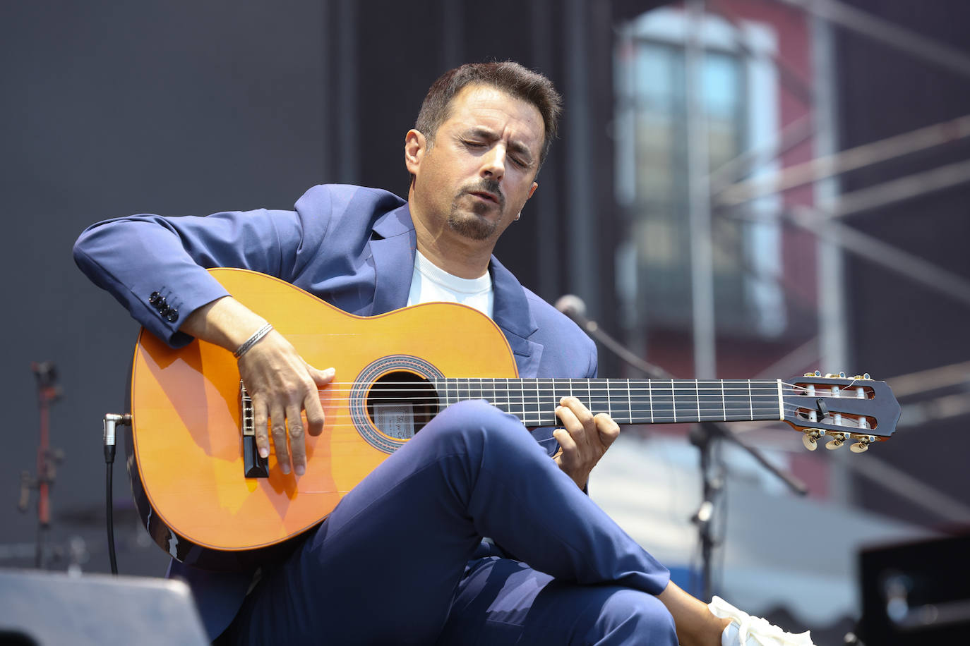 Las imágenes del concierto del guitarrista flamenco Raúl Olivar