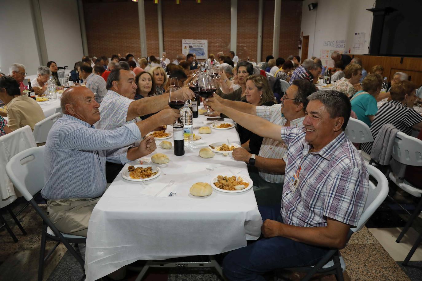 Imágenes de la comida en Olivares de Duero