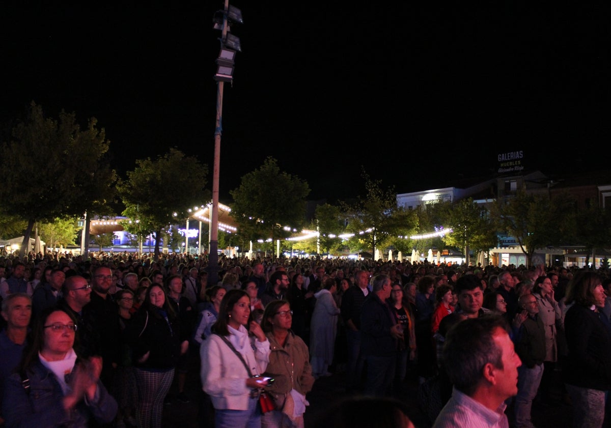 Imagen principal - Concierto de Funambulista en Medina del Campo 