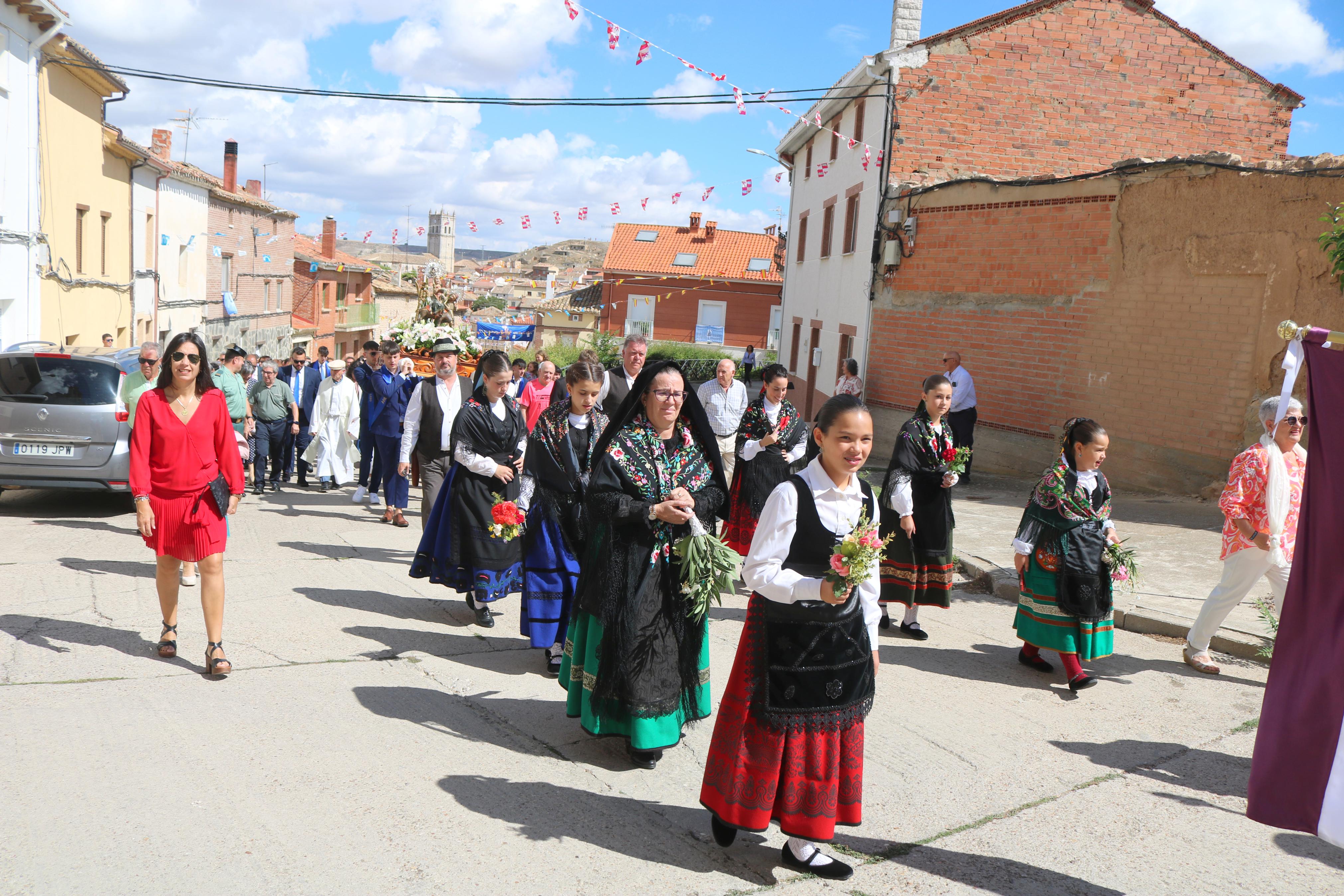 Baltanás se rinde a la Virgen de Revilla