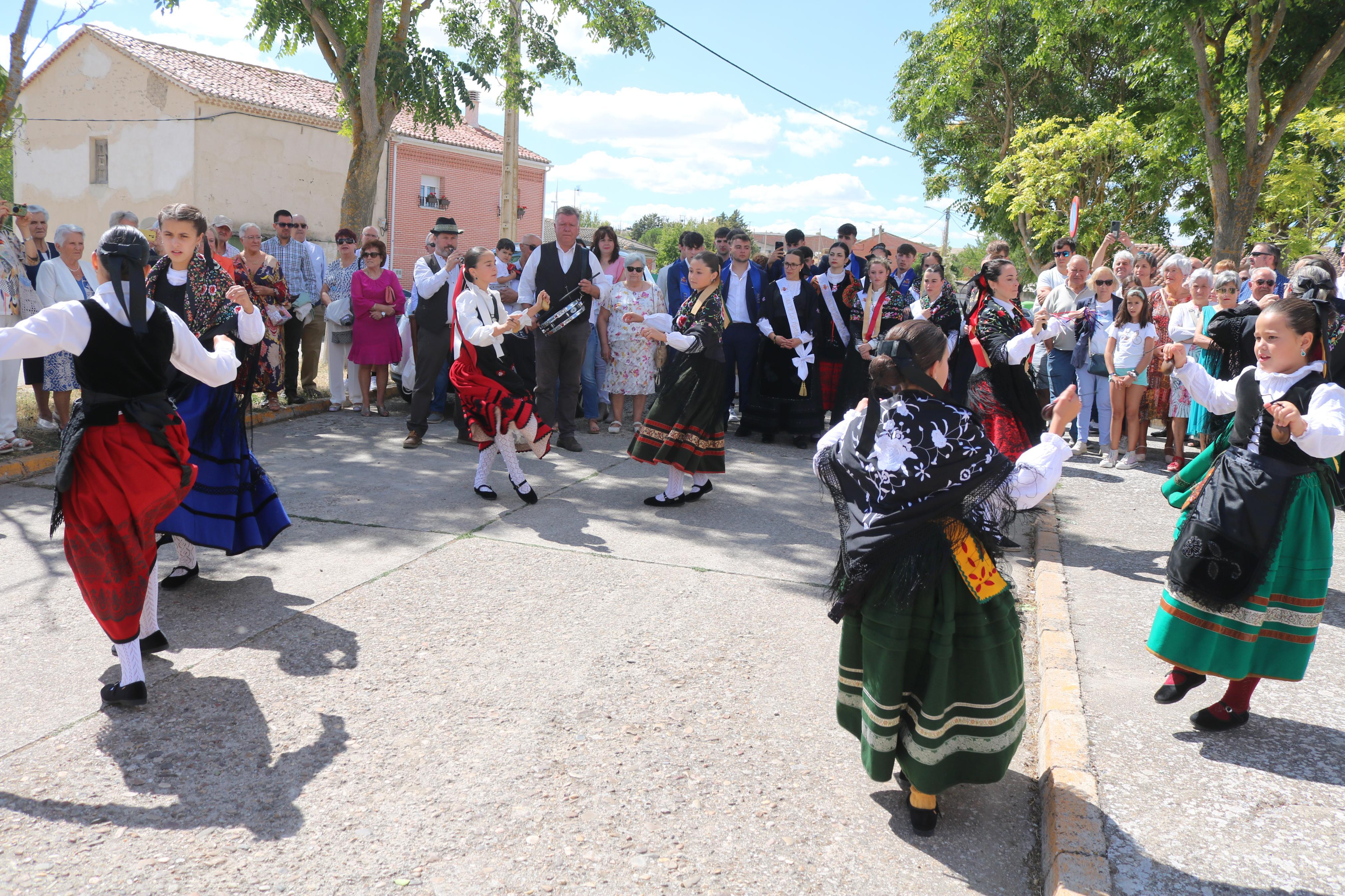 Baltanás se rinde a la Virgen de Revilla