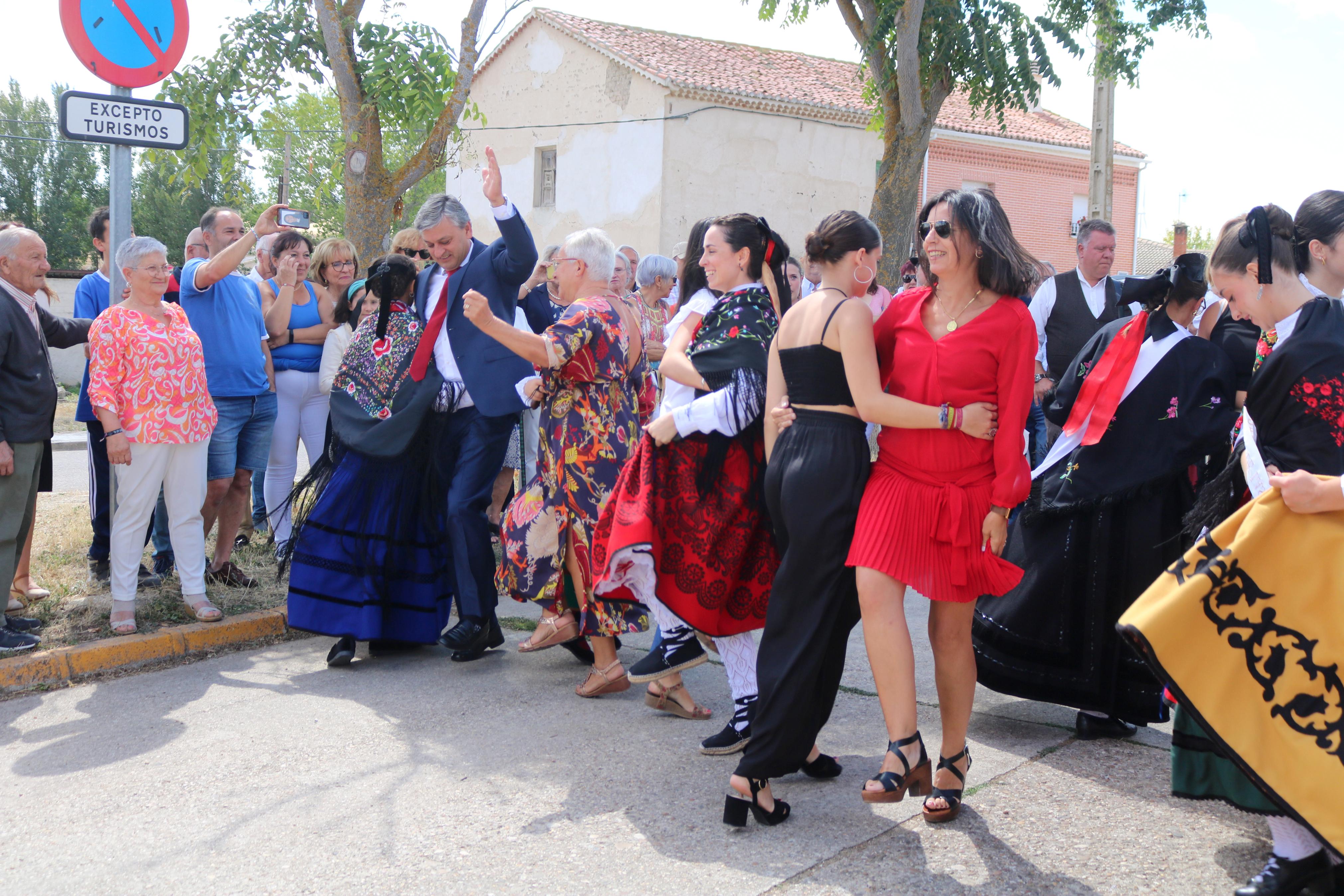 Baltanás se rinde a la Virgen de Revilla