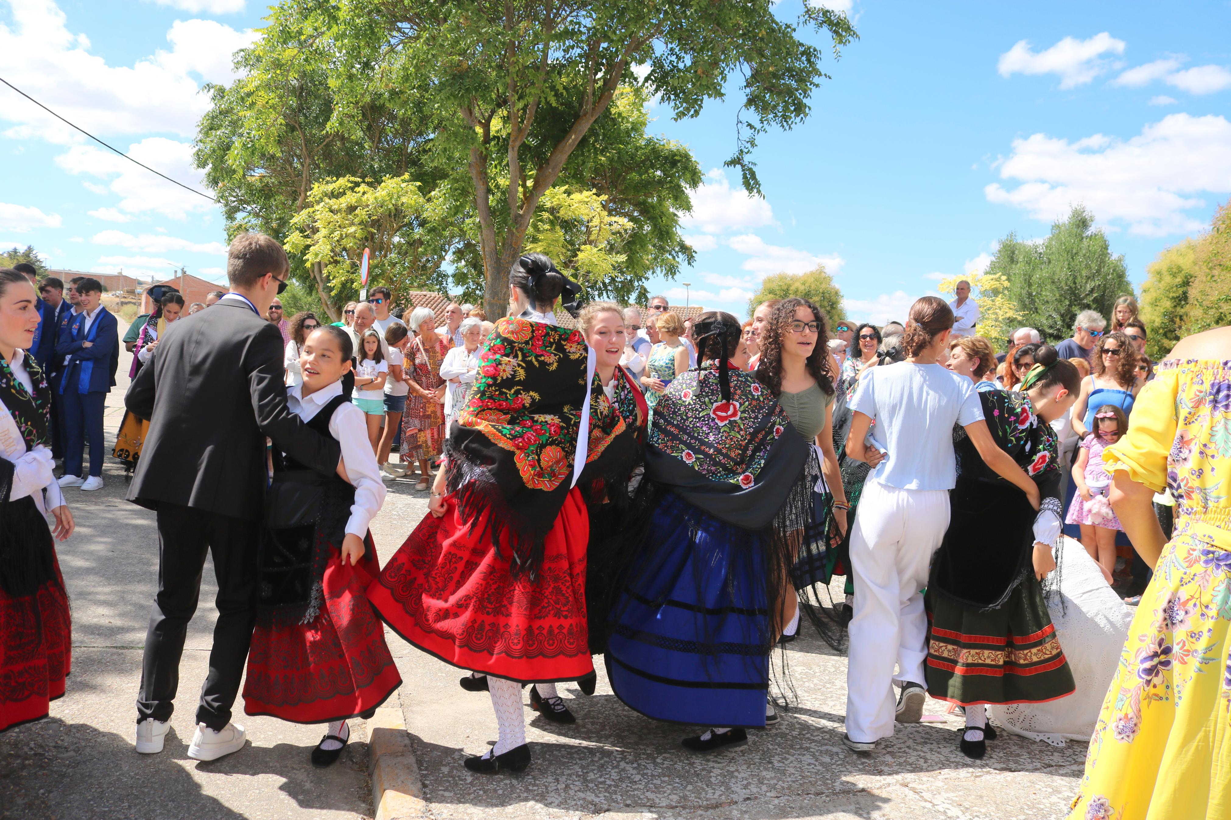 Baltanás se rinde a la Virgen de Revilla