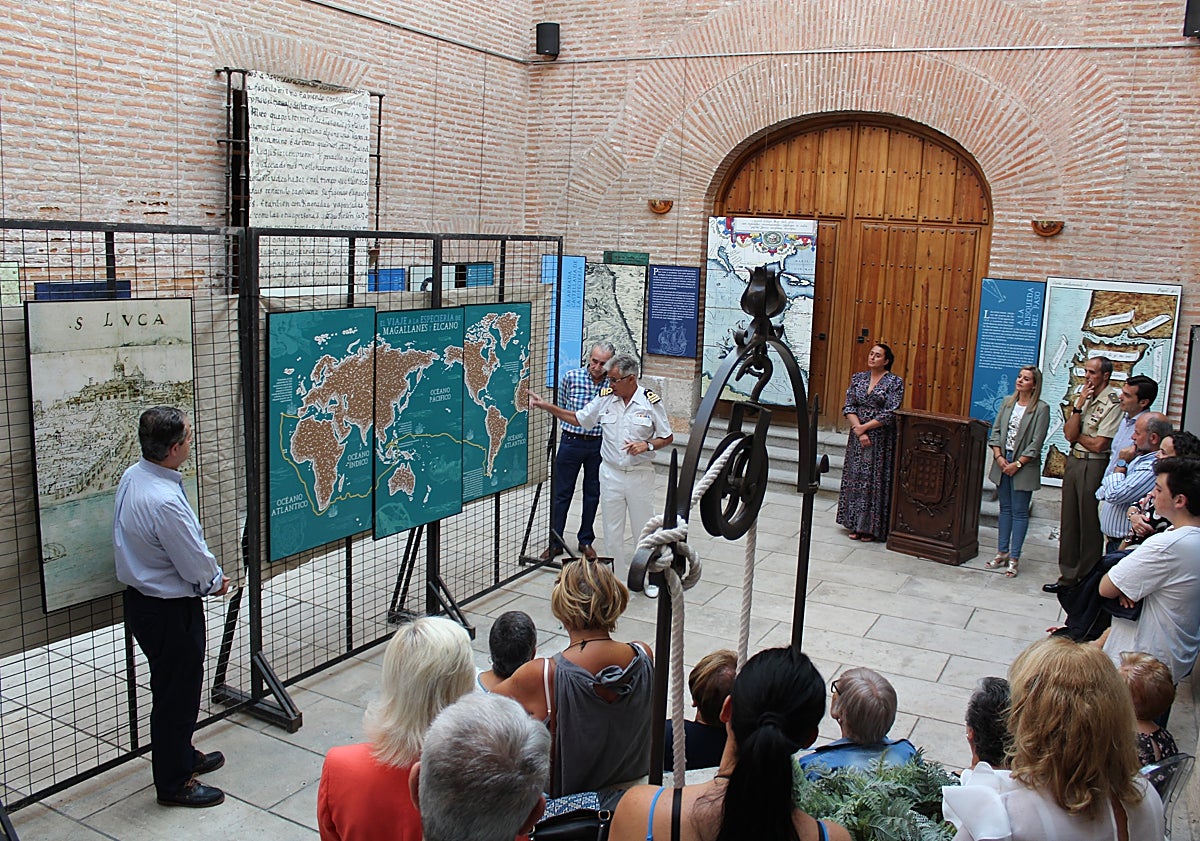 Imagen principal - Paneles de la exposición en Medina del Campo 