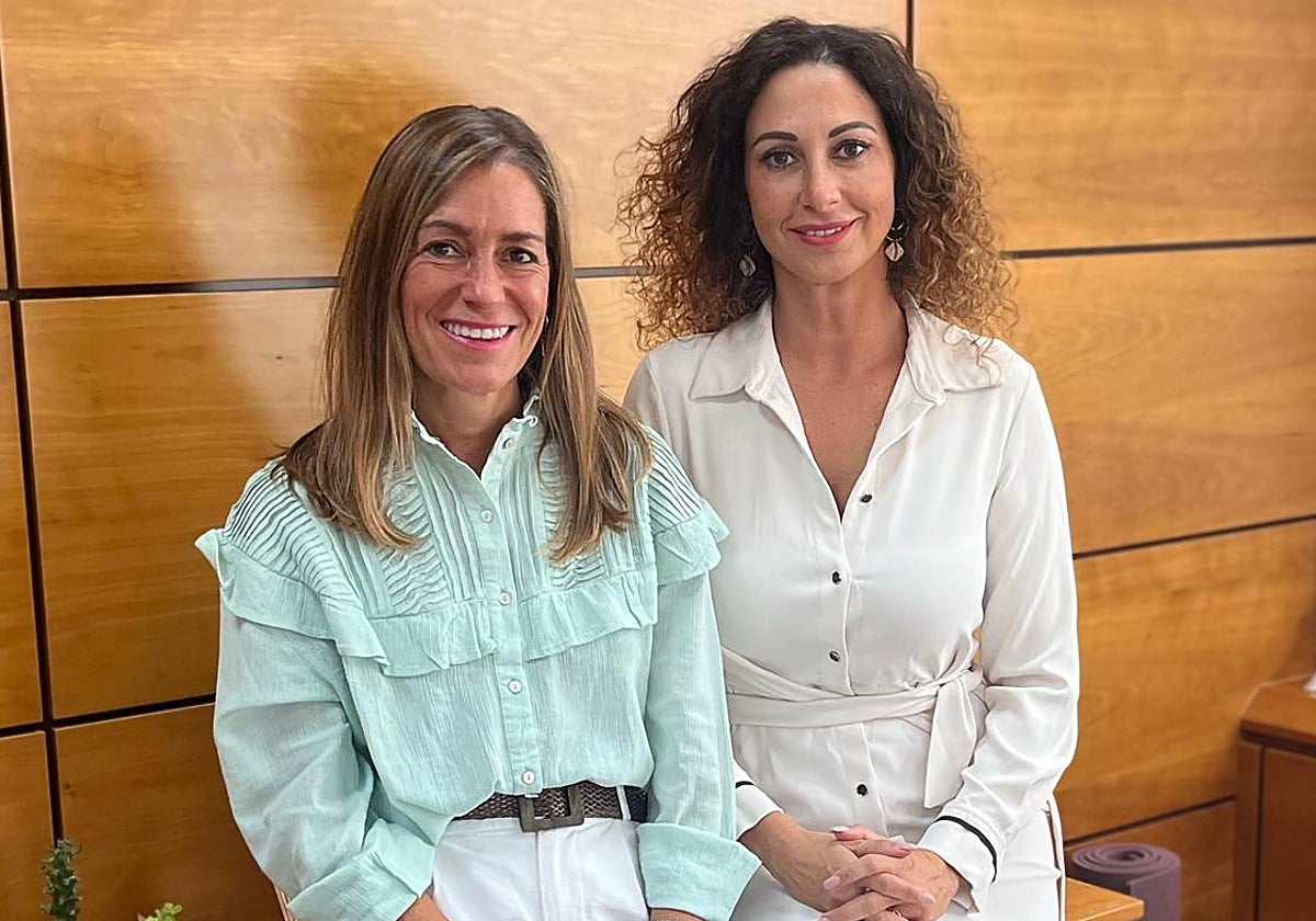 Raquel Hernández e Inés Travieso, en la sede de MAPFRE.