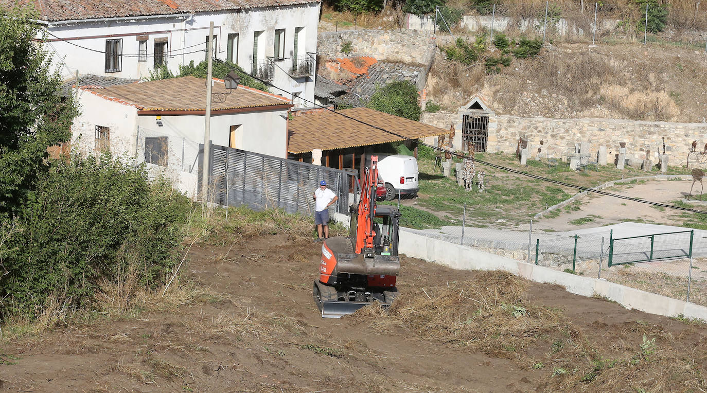 Fotografías del desbroce entre Vía Roma y Los Novillos