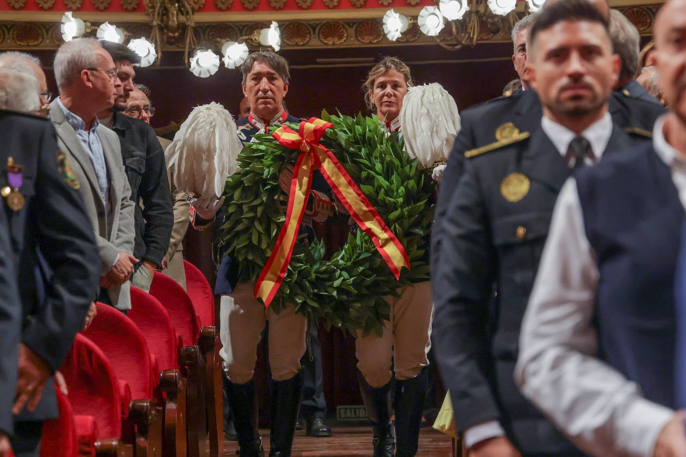 Las imágenes del acto en el Teatro Calderón por el Día de la Policía Municipal