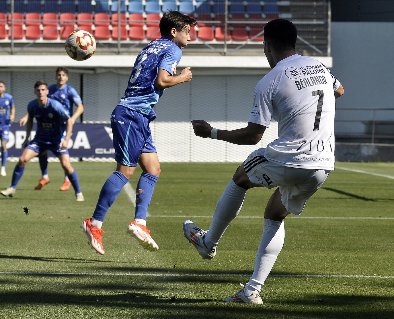 Fotografías del partido entre la Segoviana y el Ourense