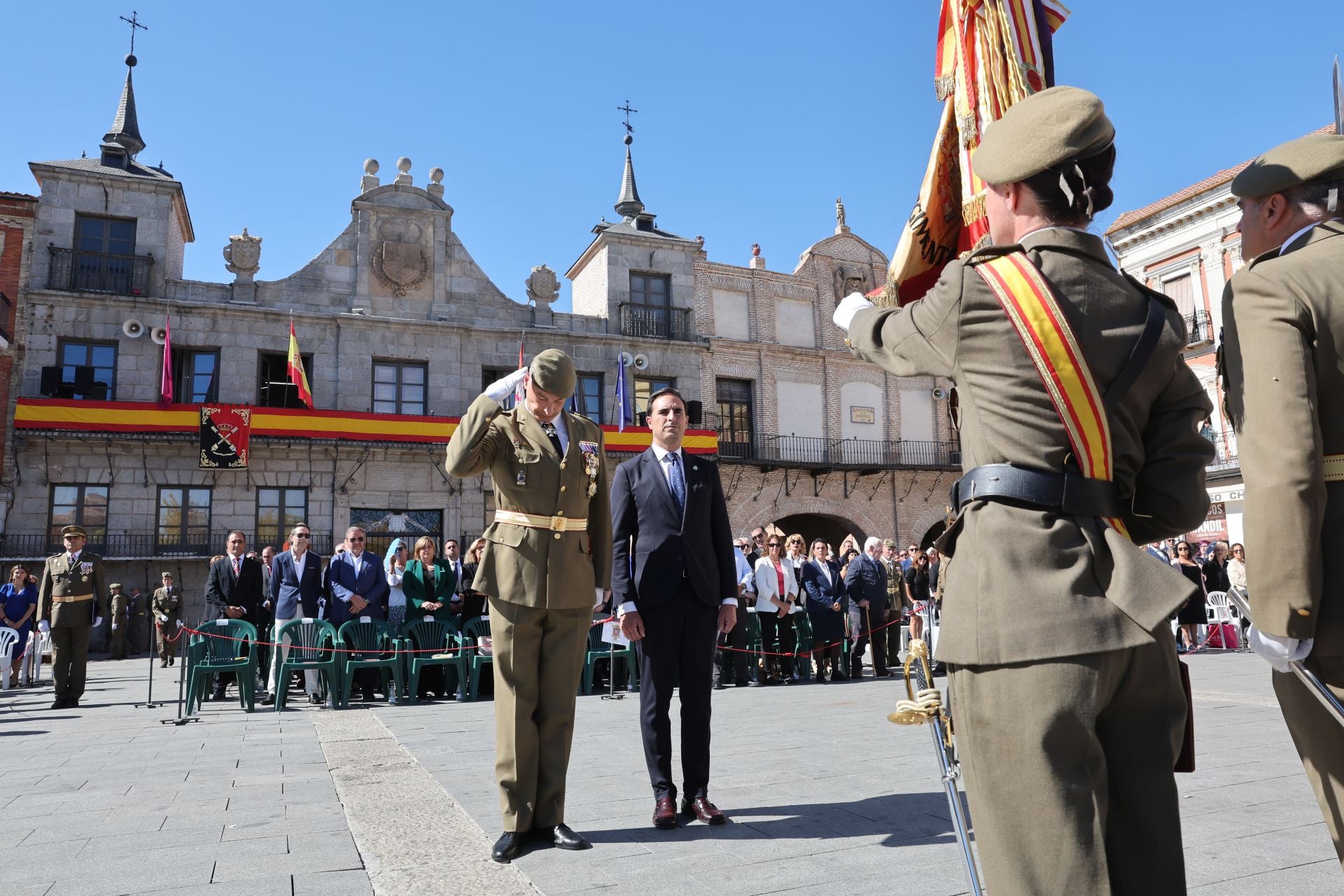 Trescientas personas juran bandera en Medina del Campo