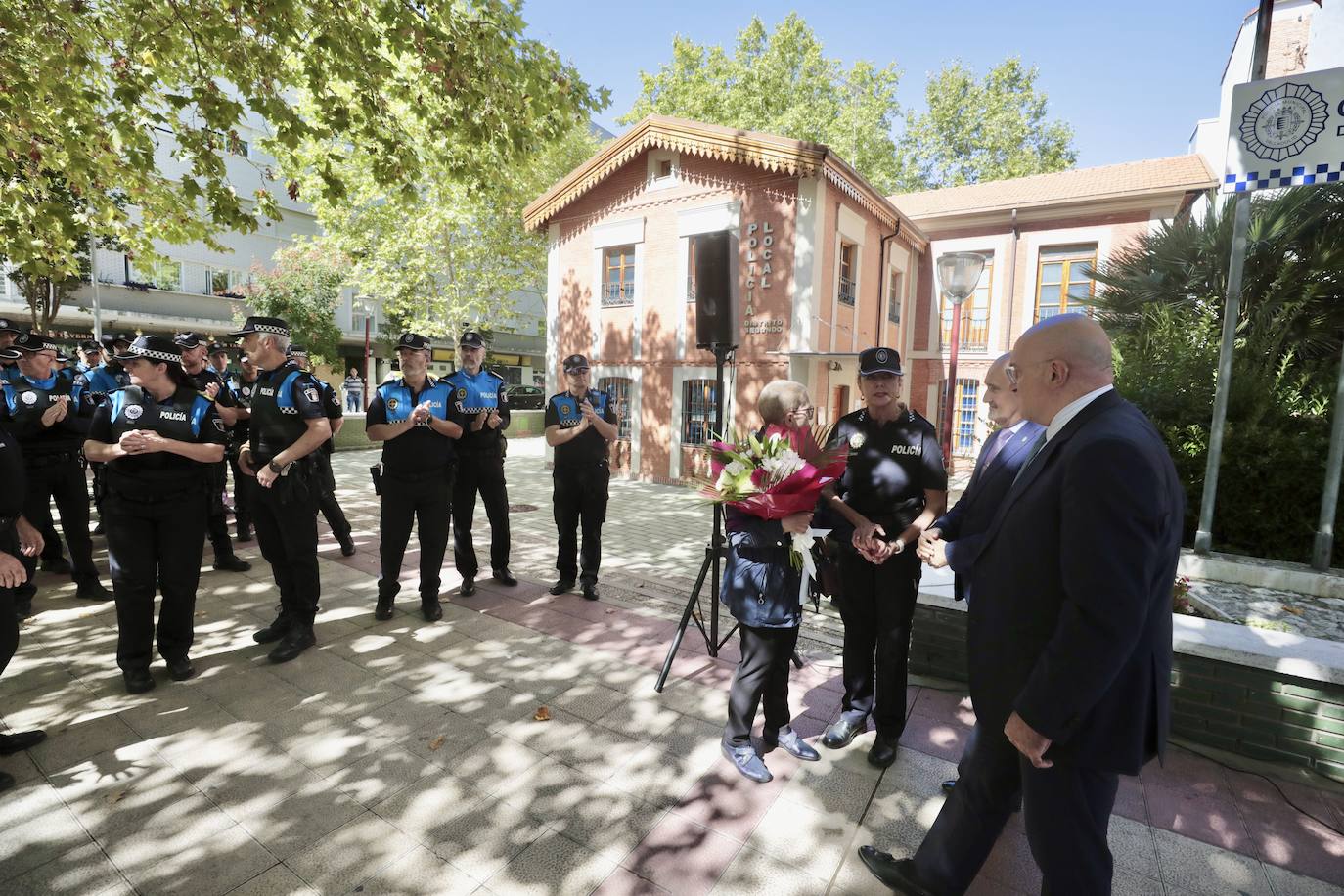 El renombramiento honorífico de la comisaria de Policía Local de la Rondilla, en imágenes