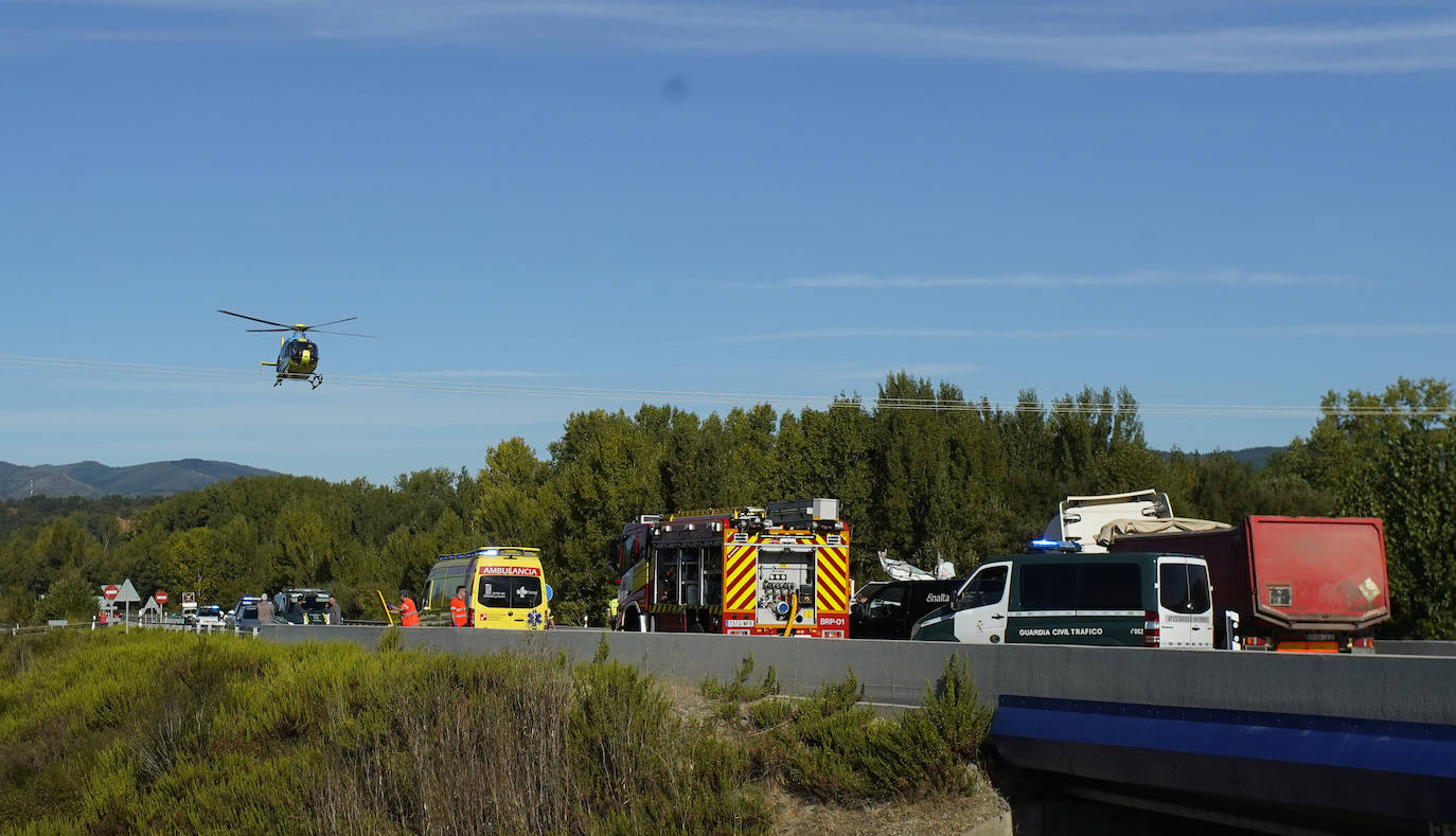 Tres personas mueren y dos más resultan herida en un accidente en León