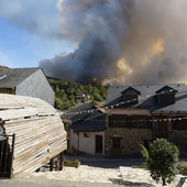 Confinadas dos localidades bercianas por el incendio de nivel 2 de Brañuelas