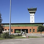 Dos funcionarios heridos en la prisión de Dueñas