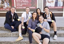 Equipo de fisios del torneo de pádel, con Javier Nistal.