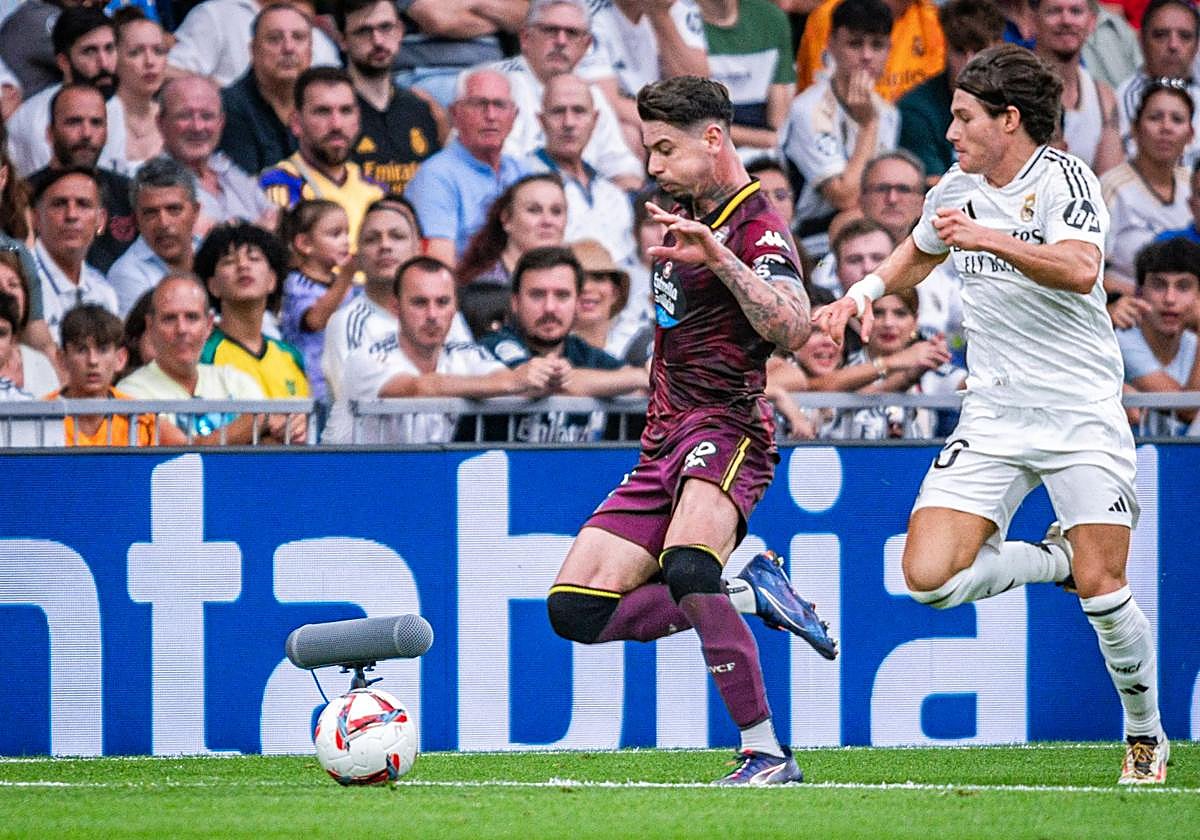 Luis Pérez, durante el partido disputado frente al Real Madrid.