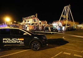 Vehículos policiales en el recinto ferial de Palencia la noche del tiroteo.