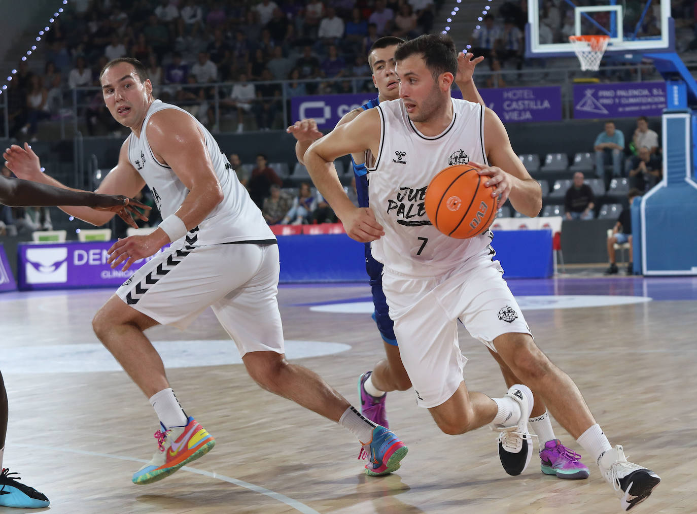 El Palencia Baloncesto arrasa al filial del Gran Canaria