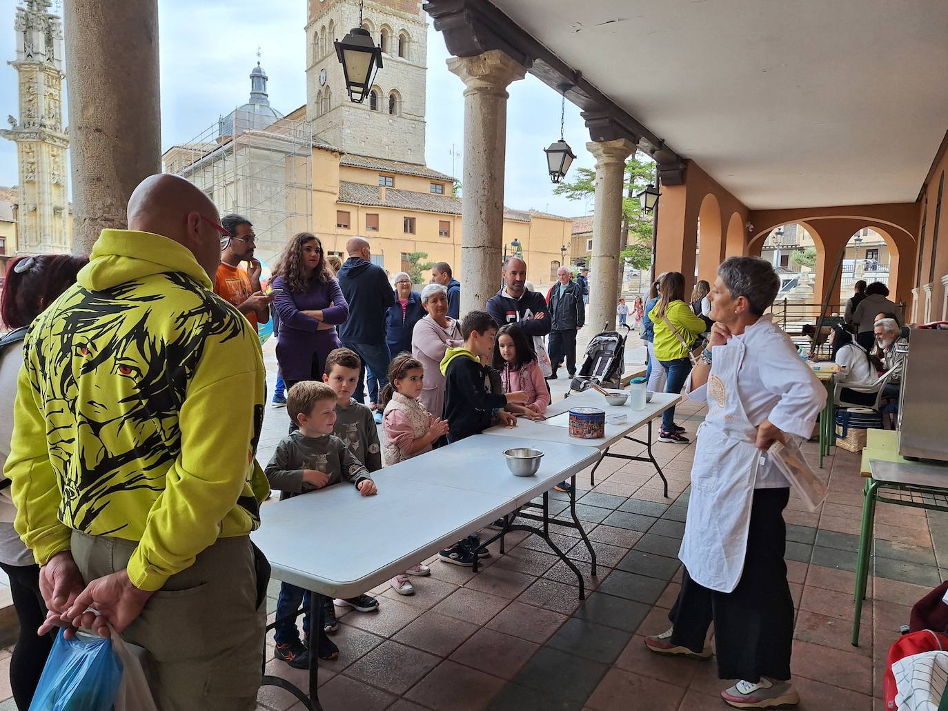 Imágenes del Mercado del Queso de Villalón de Campos