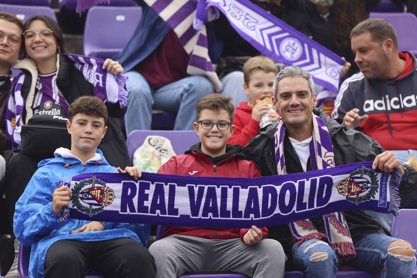 Búscate en las gradas del estadio José Zorrilla (3/4)