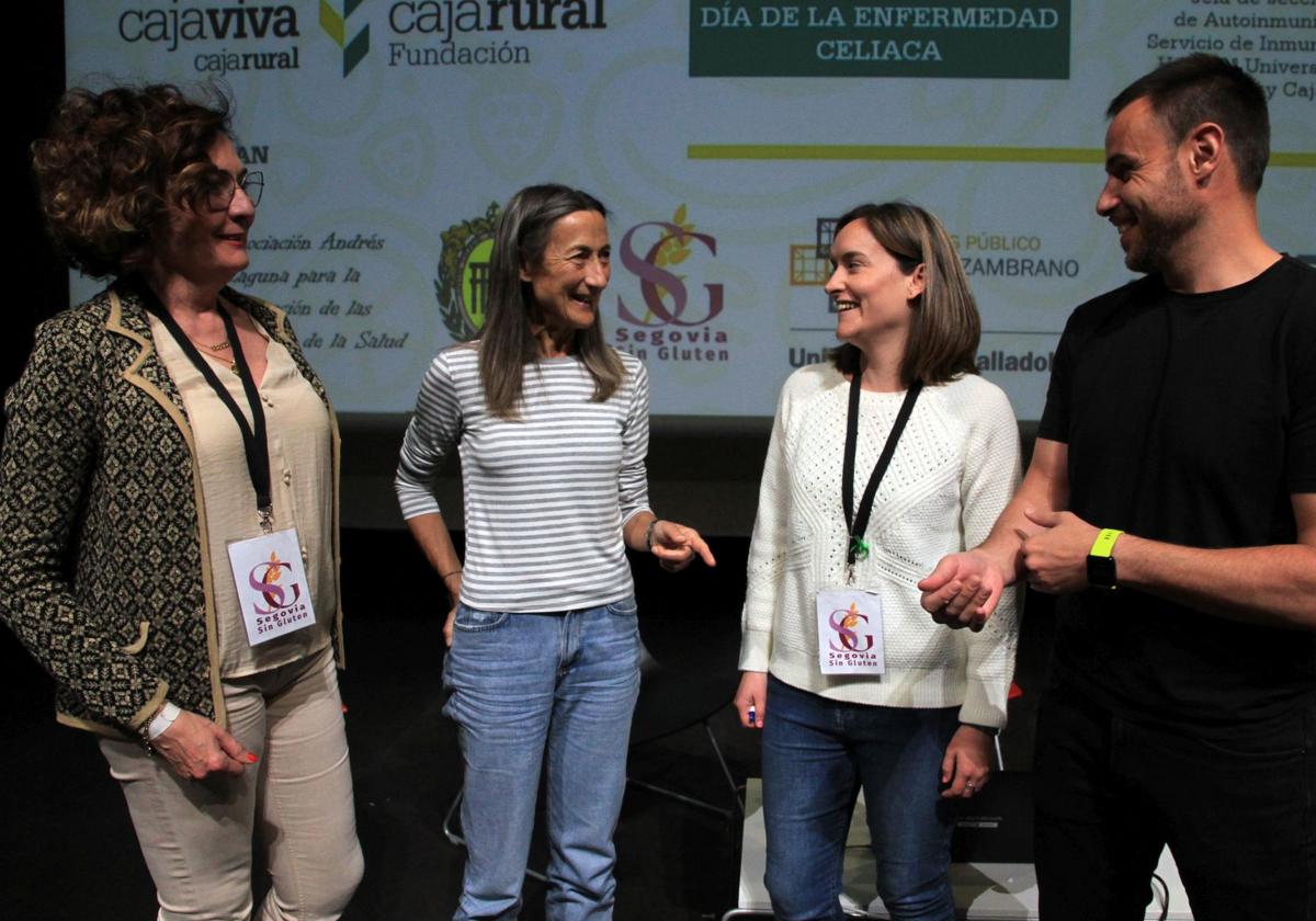 Miembros de la asociación con los participantes en las actividades del último Día de la Celiaquía.