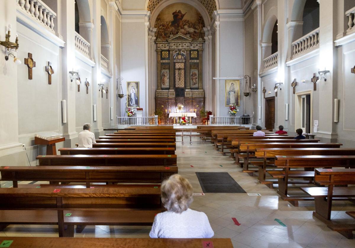 Imagen principal - El templo que no cerró sus puertas durante catorce años