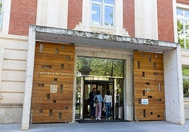 Fachada de la Consejería de Sanidad.