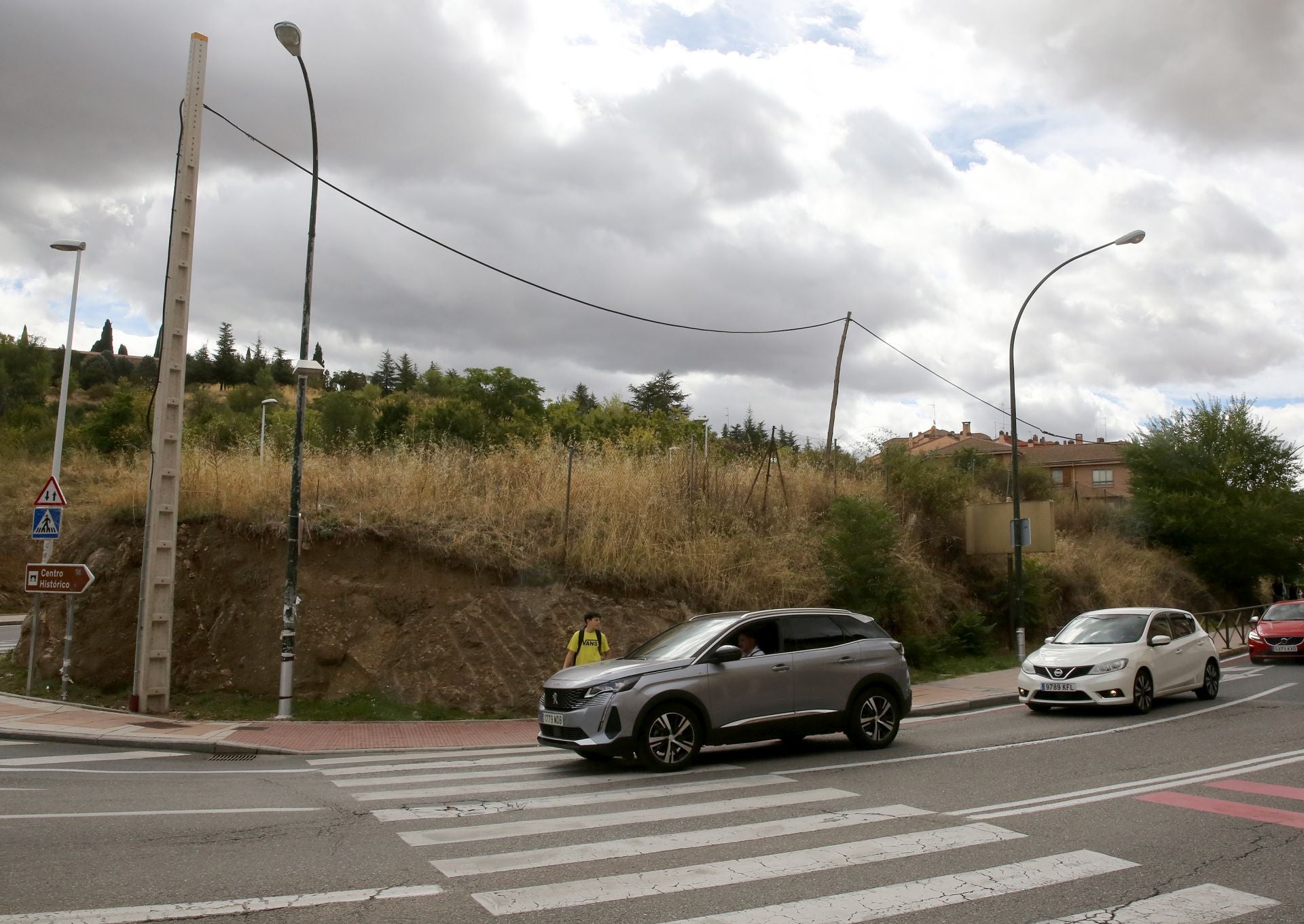 El Ayuntamiento mueve partidas para desmontar el montículo entre Vía Roma y San Gabriel