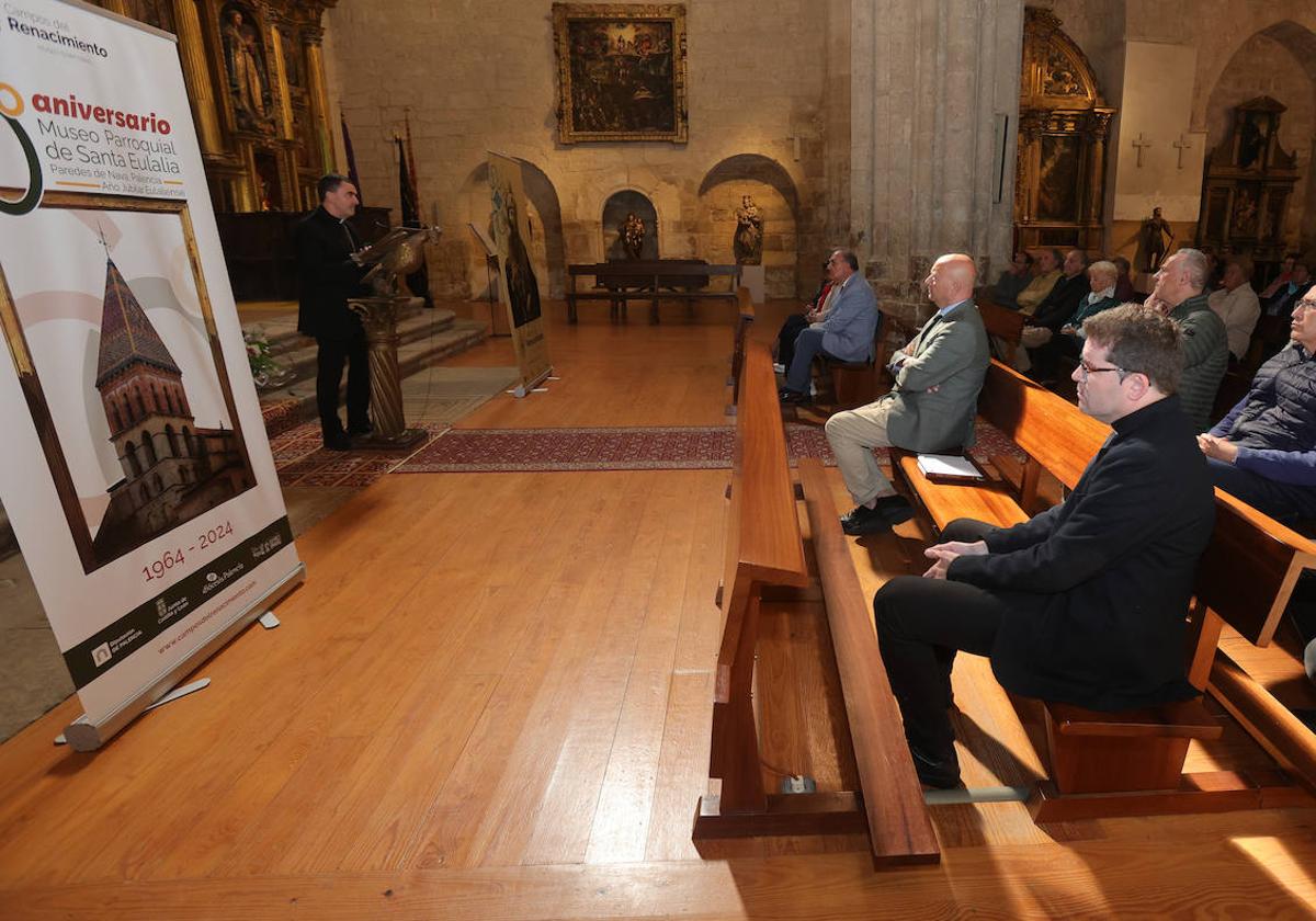 El obispo de Palencia, durante el acto conmemorativo de los sesenta años del Museo Parroquial de Santa Eulalia en Paredes de Nava, este jueves.