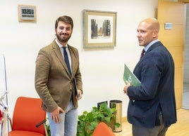 Juan García-Gallardo registra en las Cortes la proposición de ley que modifica la regulación del Diálogo Social.