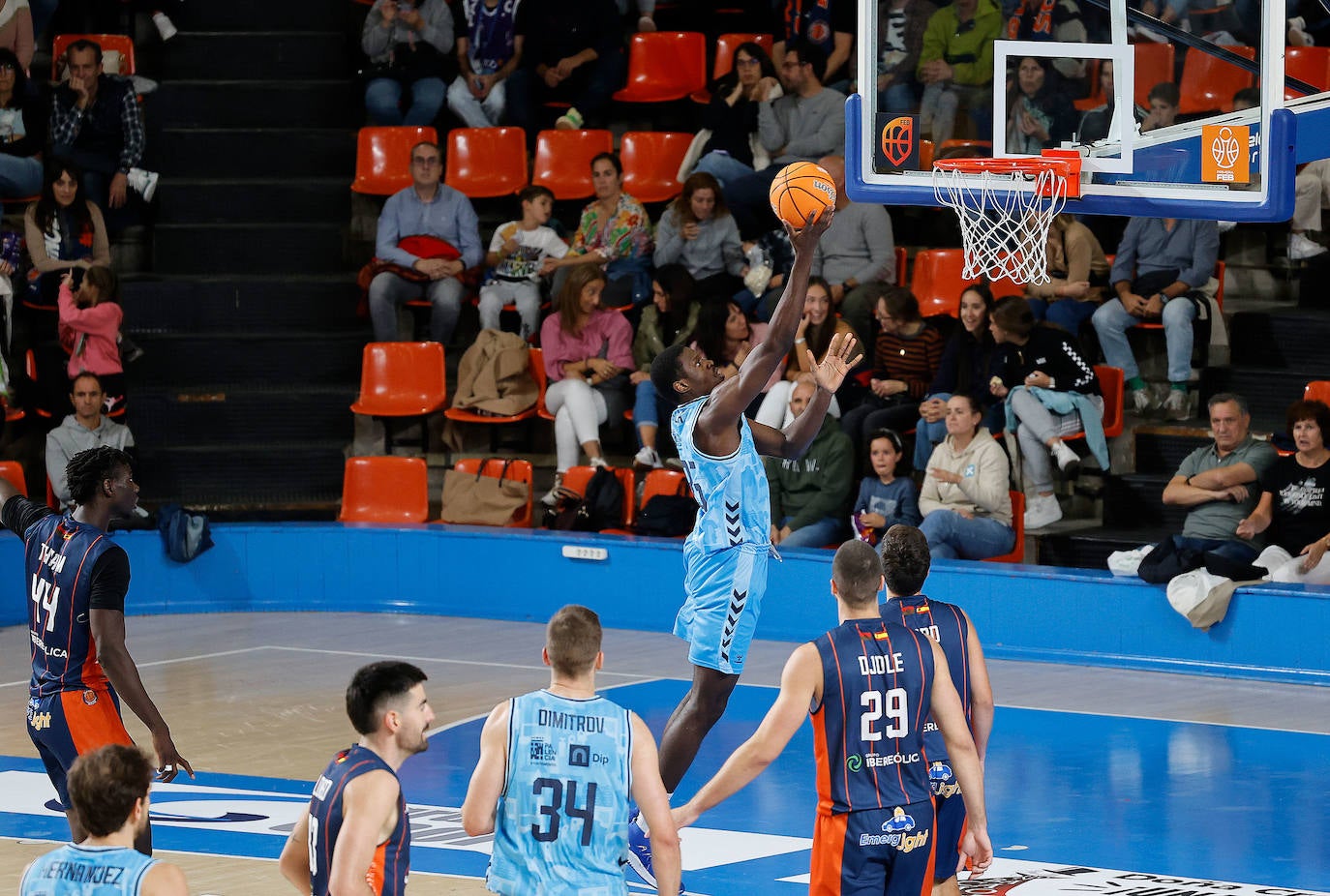 Trabajada victoria del Palencia Baloncesto