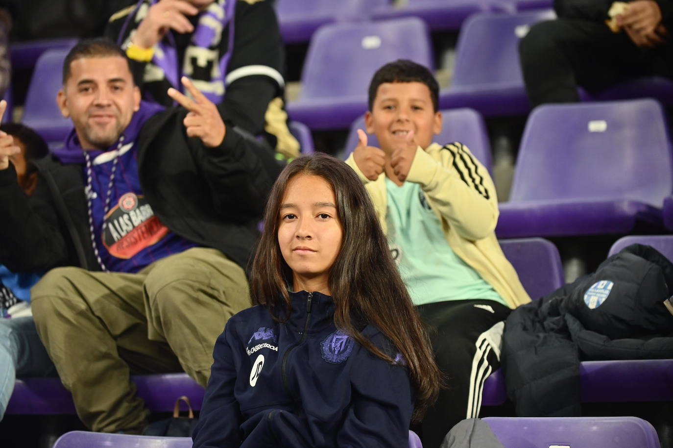 Búscate en la grada del estadio José Zorrilla (1/4)