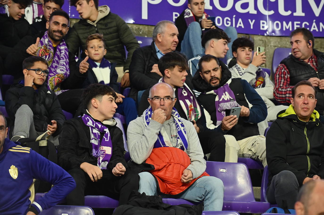 Búscate en la grada del estadio José Zorrilla (2/4)