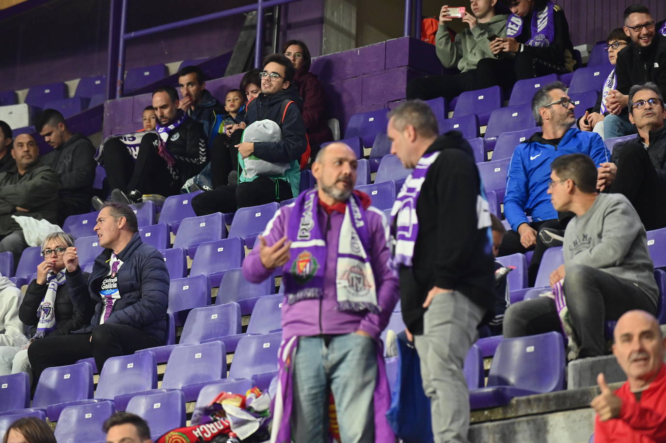 Búscate en la grada del estadio José Zorrilla (3/4)