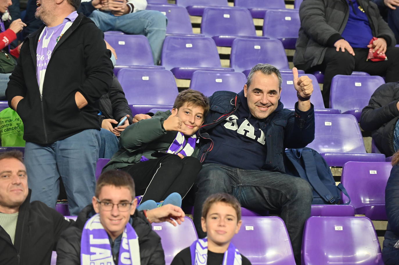 Búscate en la grada del estadio José Zorrilla (3/4)