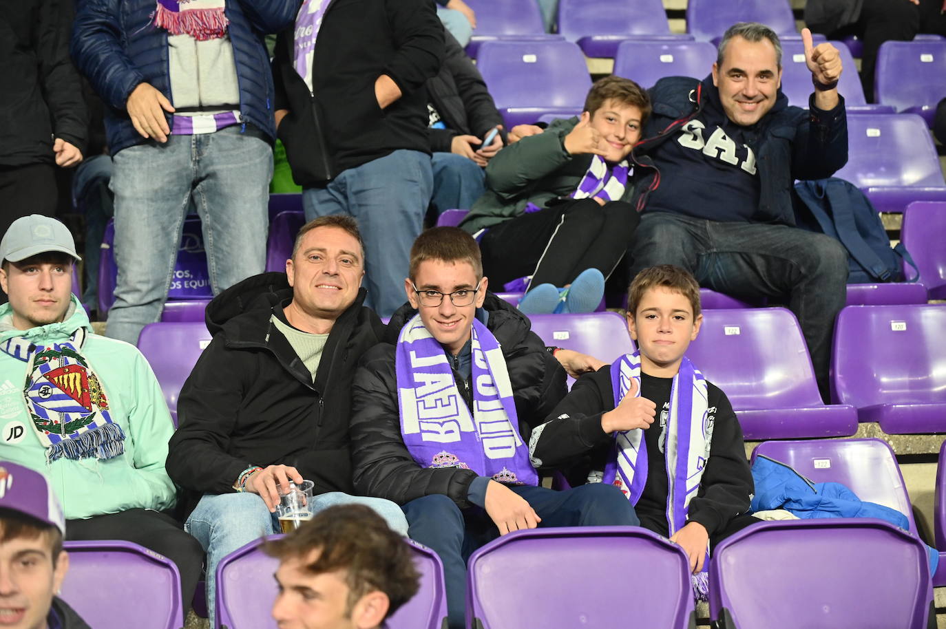 Búscate en la grada del estadio José Zorrilla (3/4)