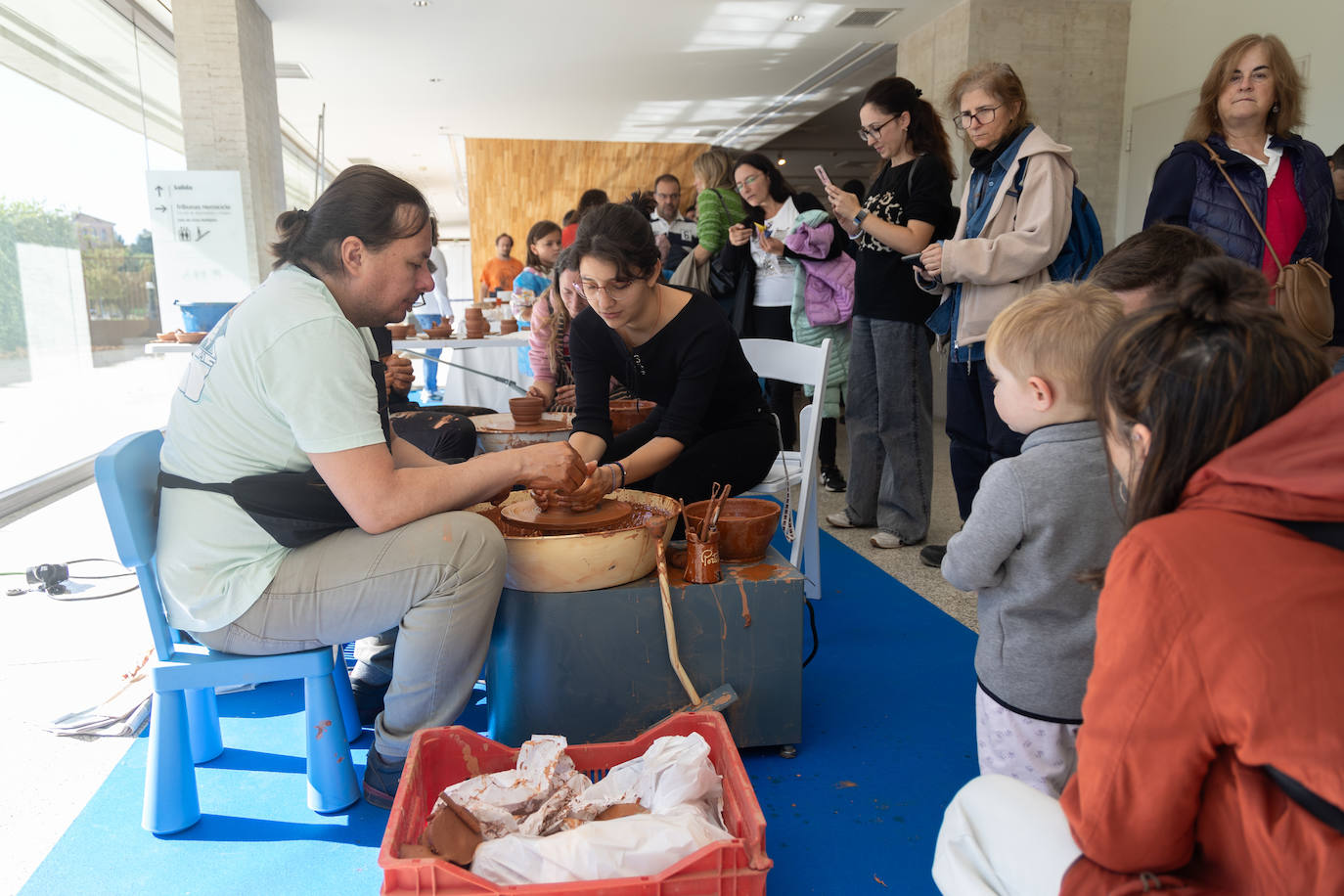 Talleres artesanales en la sede de las Cortes de Castilla y León