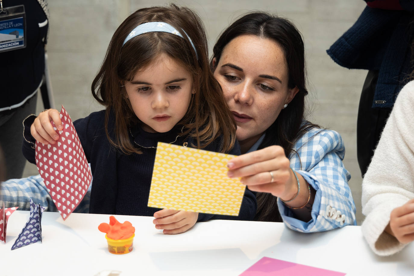 Talleres artesanales en la sede de las Cortes de Castilla y León