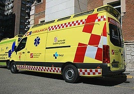 Ambulancia medicalizada de Sacyl.