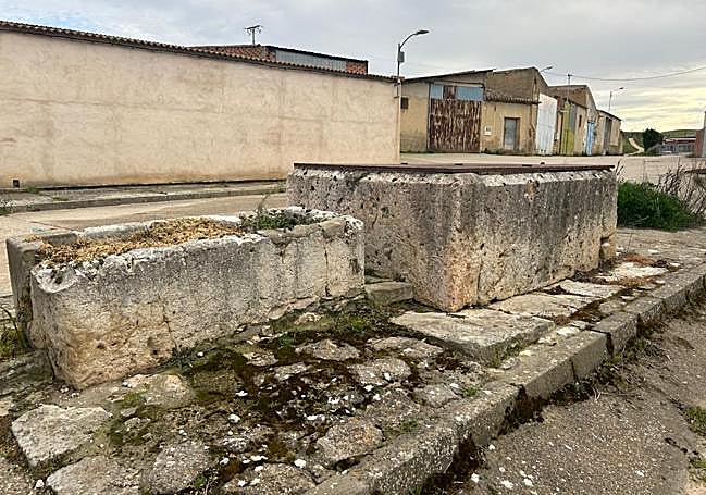Pozo en el barrio El Rollo de Torrelobatón