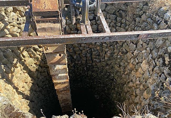 Antigua noria de Urueña construida en una tierra de labor dedicada a la huerta y viñedo.