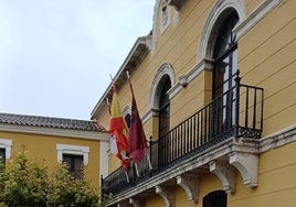 Fachada del Ayuntamiento de Tudela de Duero.