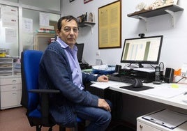 Ángel Aranzana, presidente de Ajupareva, en la sede de la asociación.