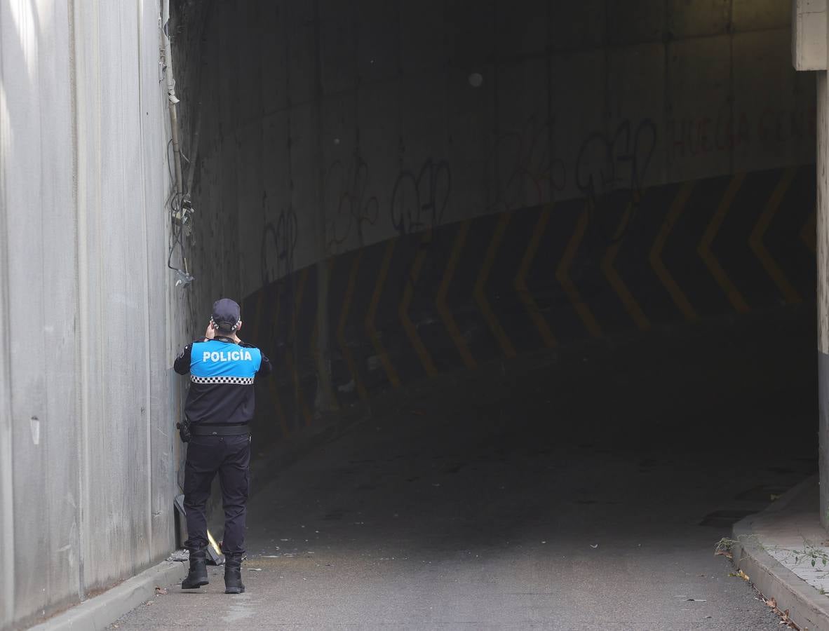 Un camión se atasca en el centro de Palencia