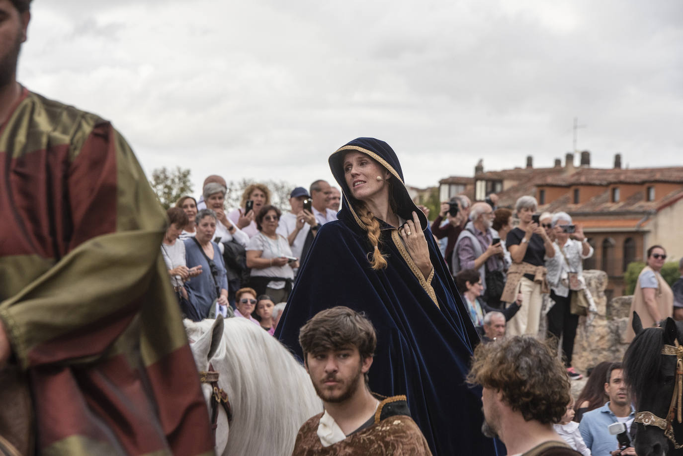 El desfile de Isabel la Católica, en imágenes