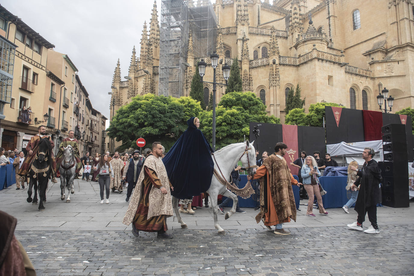 El desfile de Isabel la Católica, en imágenes