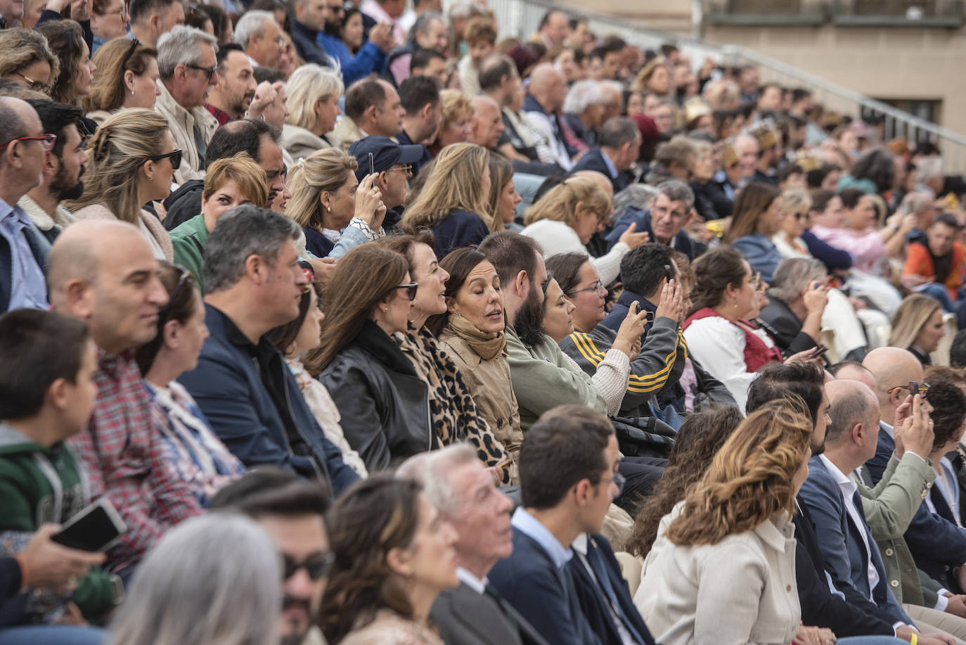 Fotografías del acto de proclamación de Isabel I como reina de Castilla